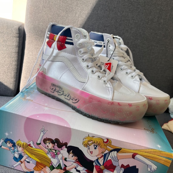 Vans x Sailor Moon Hi-Sk8 platform - Picture 2 of 8